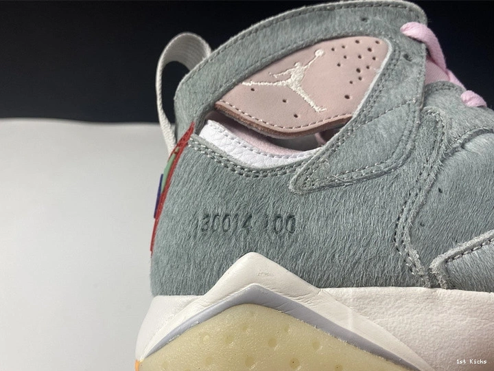 Retro - Jordan Neutral CT8528-002 7 Grey 0105